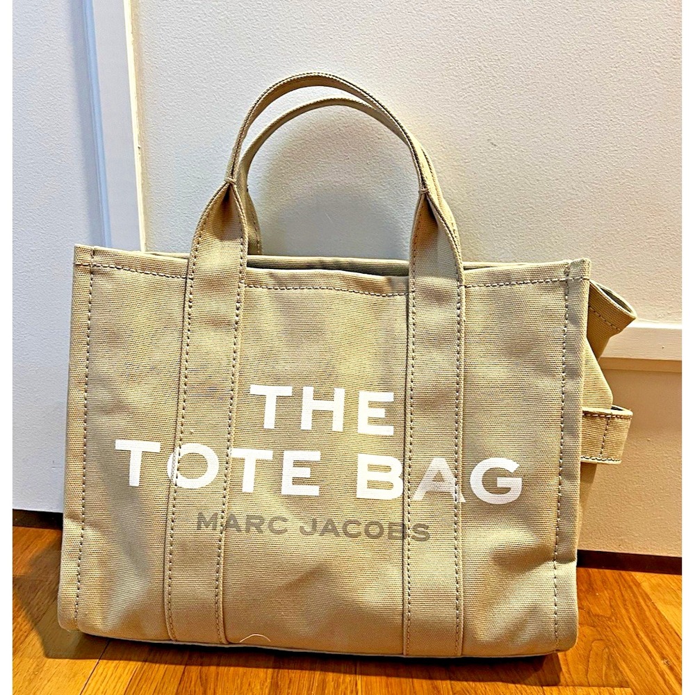 Marc Jacobs The Tote Bag Medium Beige Canvas Crossbody Zip Tote